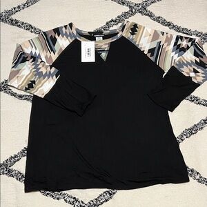 New with tag HEIMISH USA Black Multi Aztec Long-sleeve Top Size M